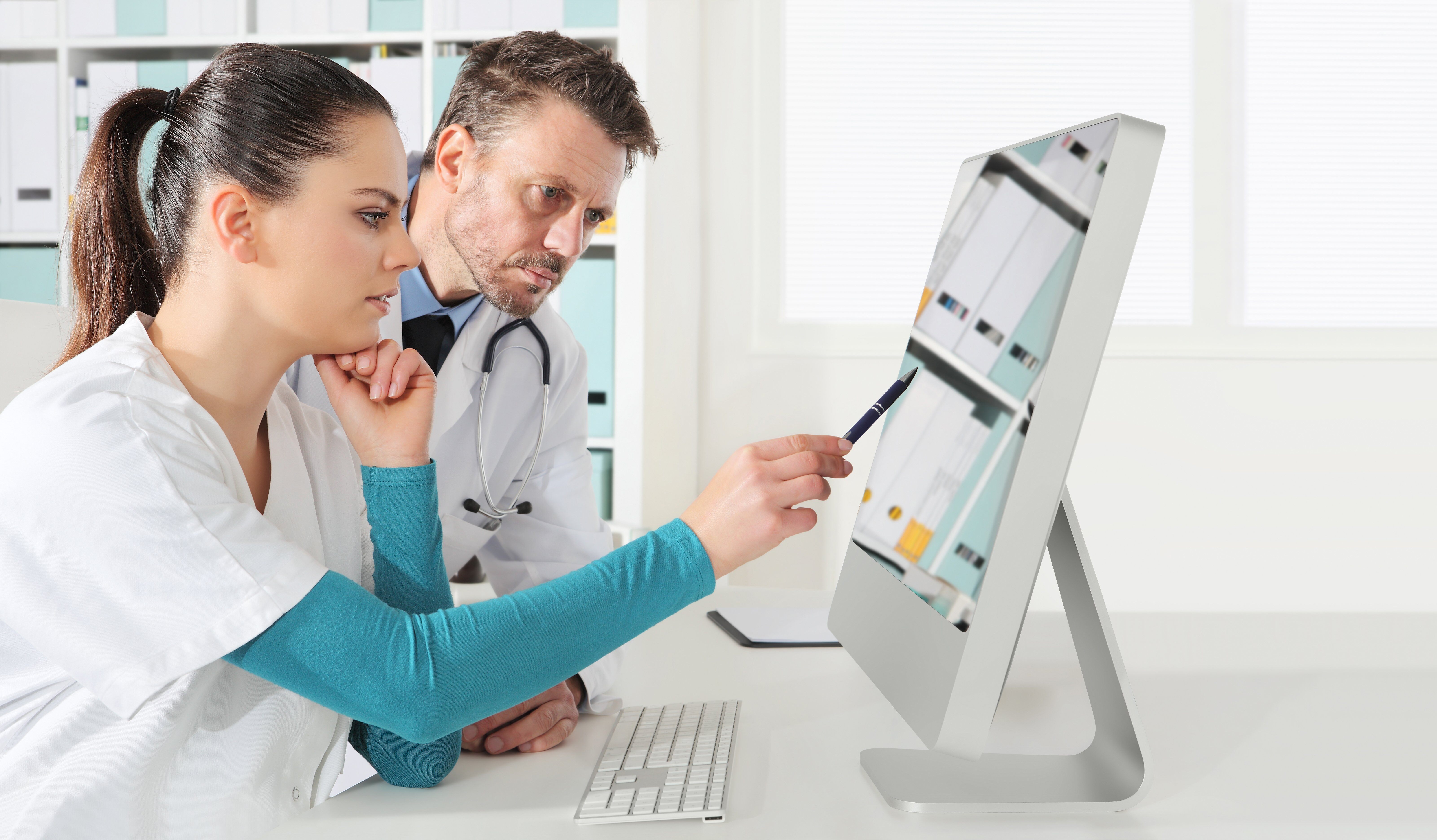 Doctors-use-the-computer,-concept-of-medical-consulting-804420186_6402x3744-1