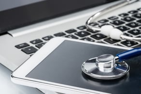 Cyberbezpieczeństwo w branży opieki medycznej: zadbaj o swoje dane
